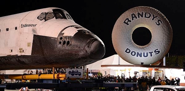 2012-10-13 Randys Donuts Endeavor.jpg